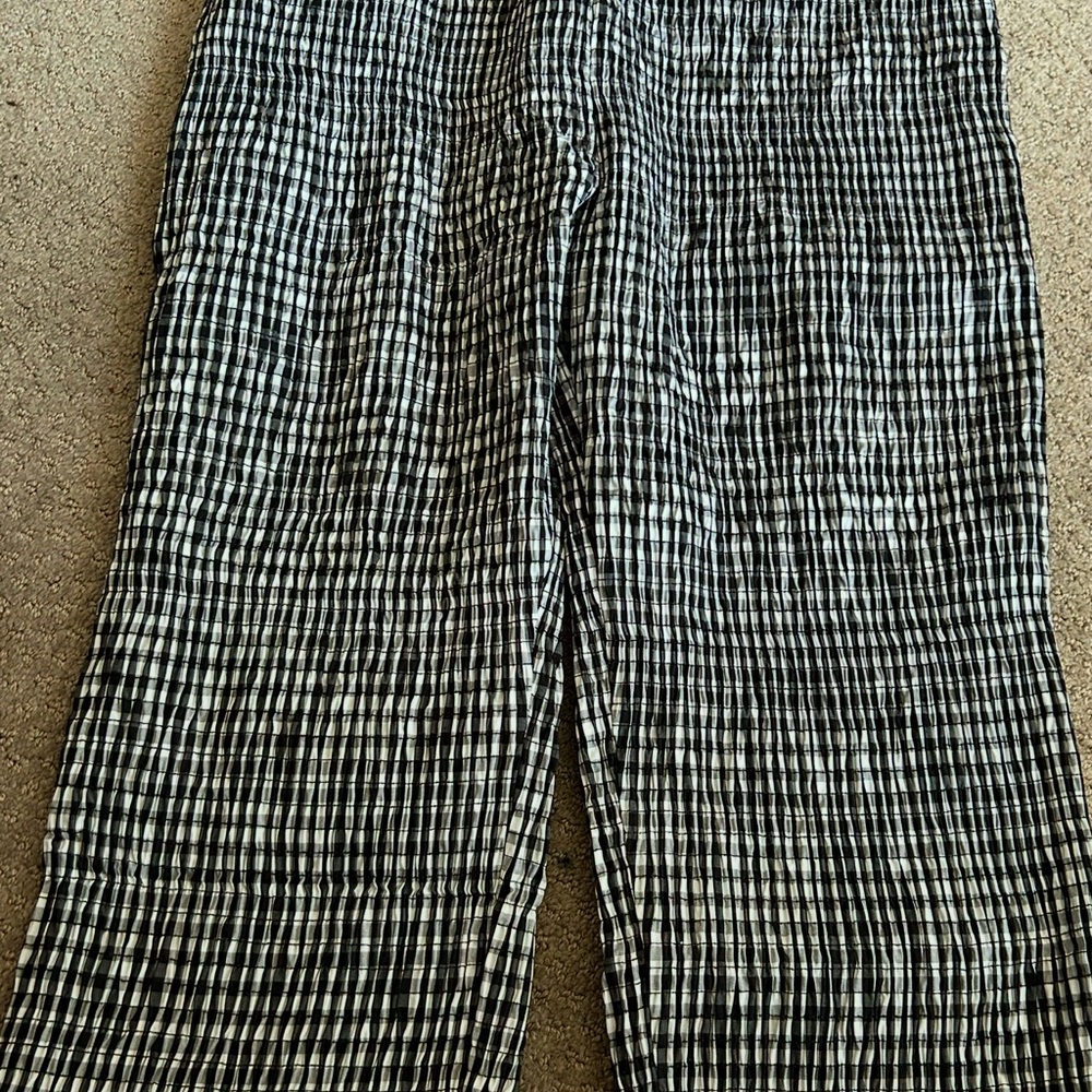 AKIRA FLOWER CHILD RUFFLE CAPRI Size XLXL